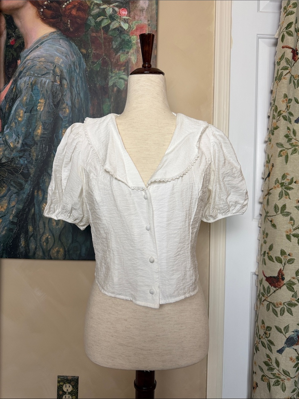 Women’s White Collared Button-Front Puff Sleeve Top